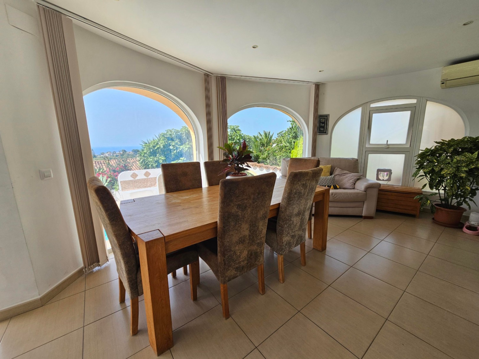Detached Villa in Jávea - Resale